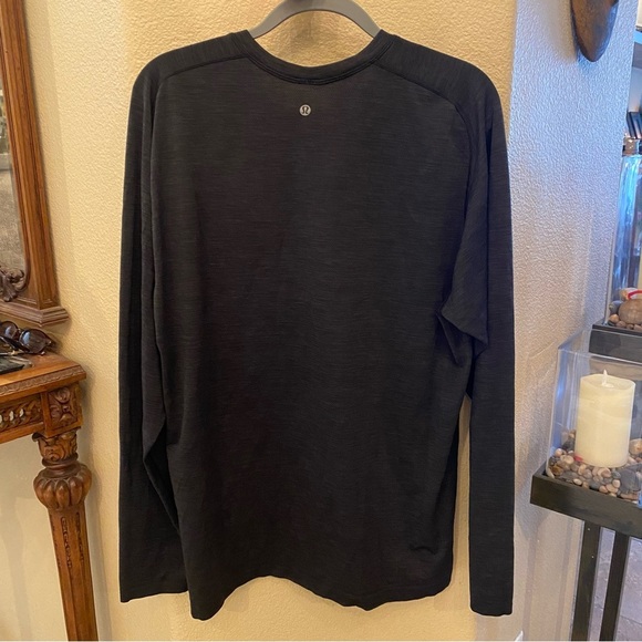 LULULEMON Men Black Long Sleeve Athletic Shirt Size XXL - Picture 4 of 7